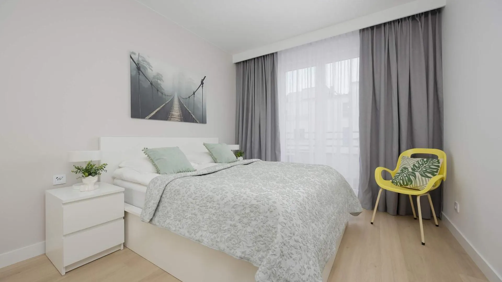 Cosy Air-Conditioned Apartment With Parking In The Garage By Renters Prestige Варшава Польша